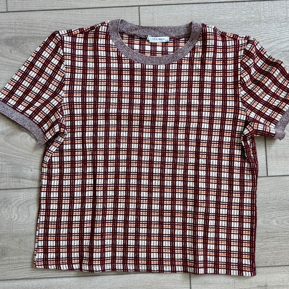 Zara's Women Checkered Crew Neck Knitted Shirt - Picture 1 of 2